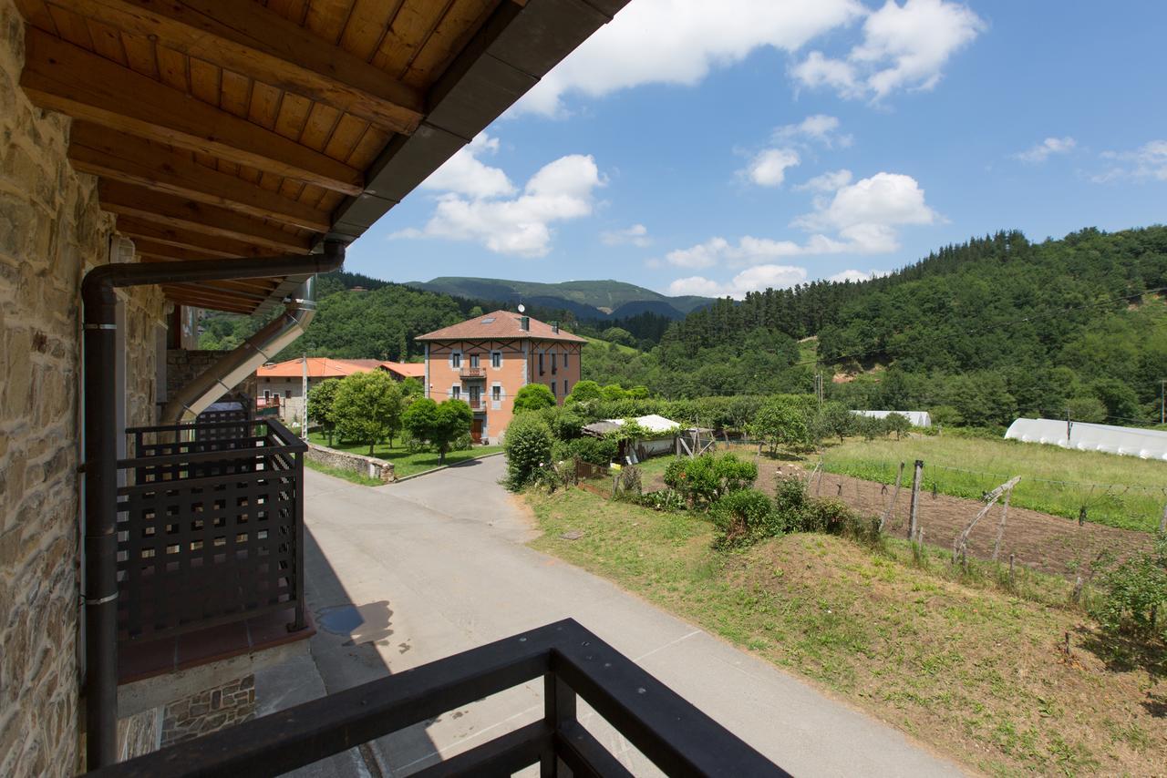 Estudios Ermitabarri Zeberio Exterior photo